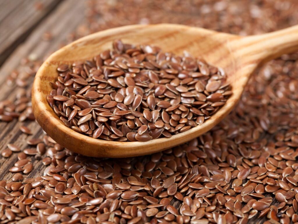 How Flaxseed Fights Cancer (And How Much You Need)