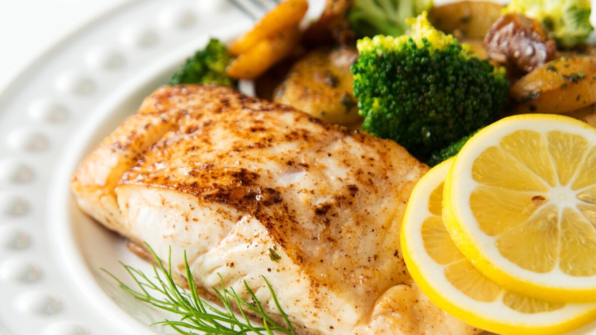 Fish and Weight Loss (Lose 11 LBS of Fat and Boost Omega-3s by 51%!)
