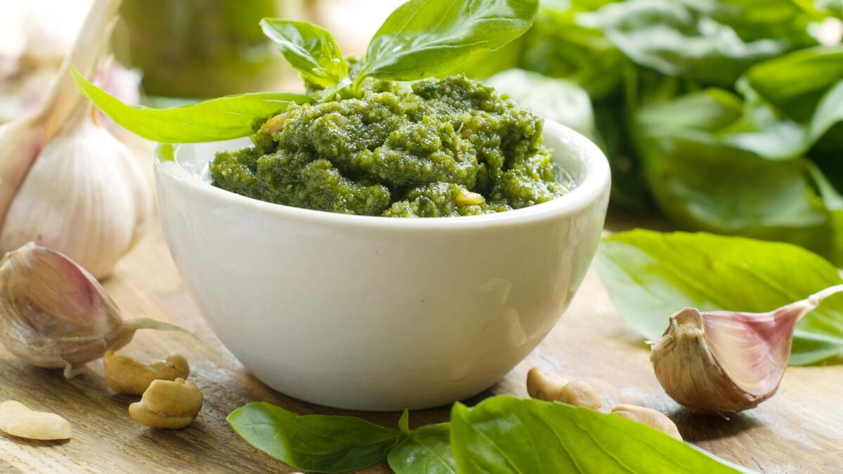 Flavor Your Meals With These Low-Carb Paleo Sauces