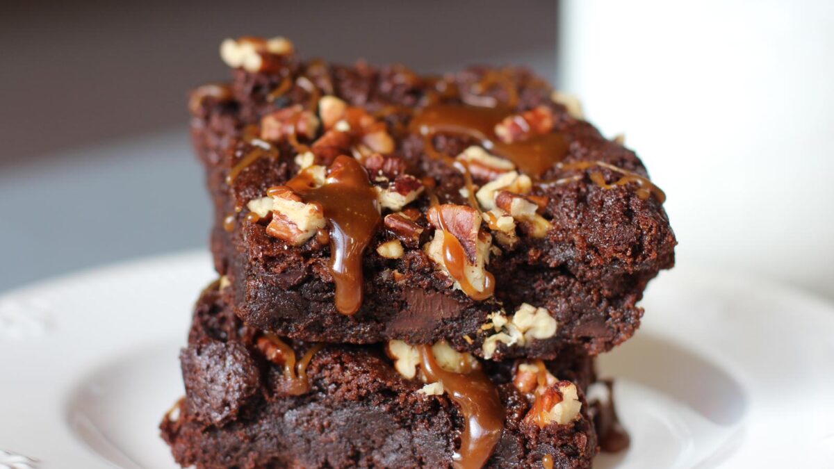 The BEST Paleo Brownies (Egg-Free, Grain-Free, Nut-Free, Low-Sugar and KETO – Updated)