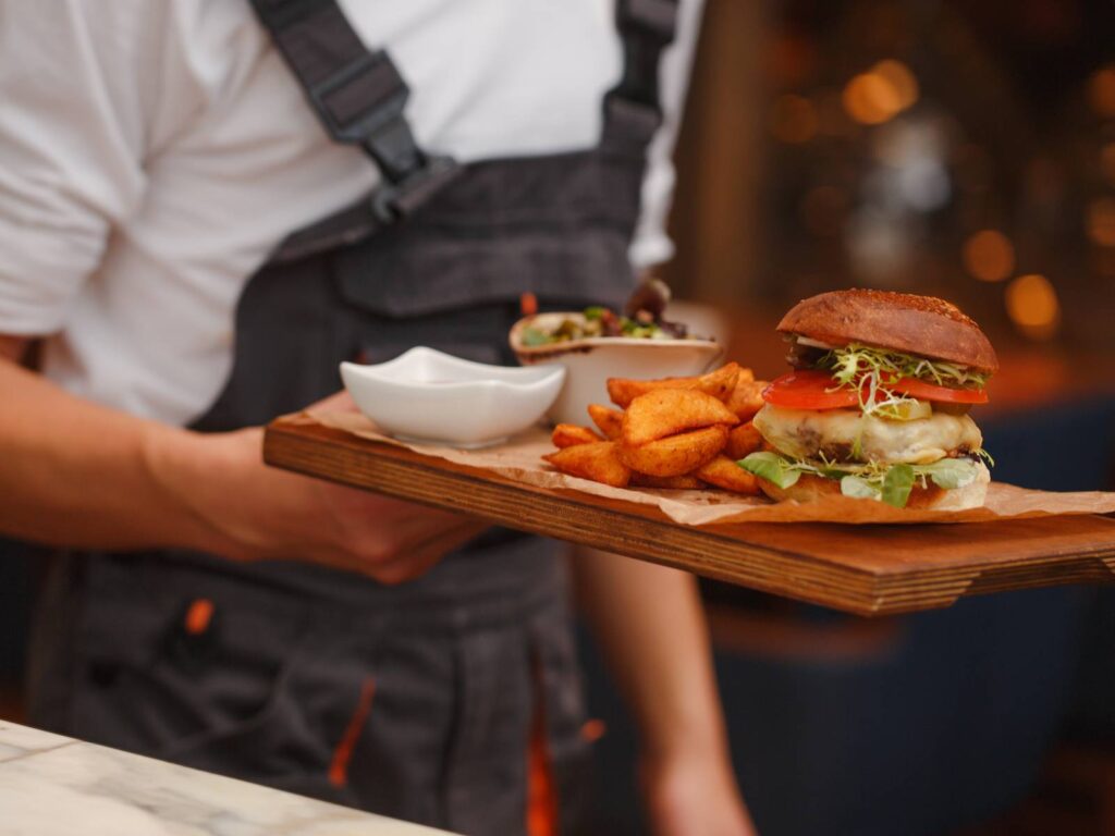 Why Dining Out Increases Your Risk for Early Death